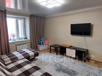 2-комнатная квартира, 50 м², 7/9 этаж, Ермекова 52 за 20.5 млн 〒 в Караганде, Казыбек би р-н