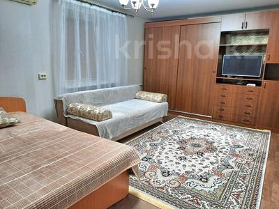 1-комнатная квартира, 34 м², Тохтарова 47 за 13.5 млн 〒 в Усть-Каменогорске
