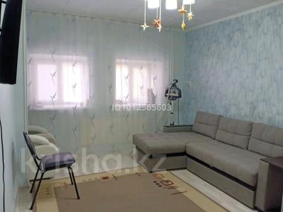 1-комнатная квартира · 32 м² · 1/5 этаж, мкр Шанхай, макаренко 7 — типография за 9.1 млн 〒 в Актобе