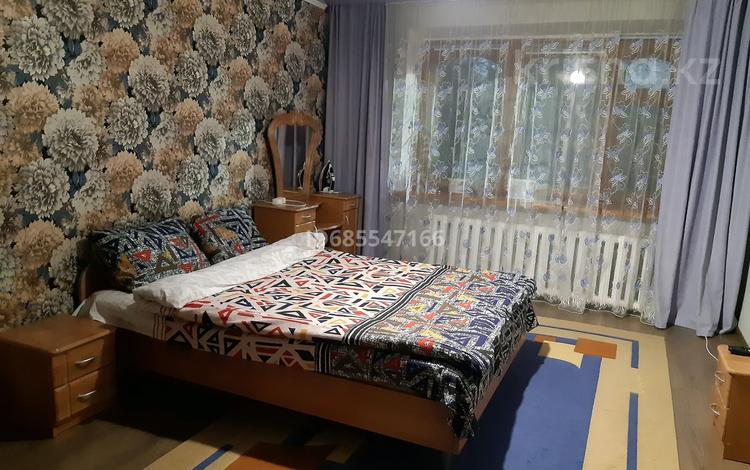 1-комнатная квартира · 33 м² · 1/5 этаж, Скоробогатова 67 — РК Галактика за 9 000 ₸ в Уральске — фото 2