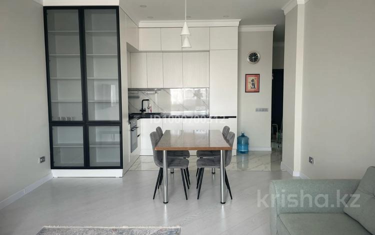2-комнатная квартира · 65 м² · 5/10 этаж, Абая 26а — Район Драмтеатра за 350 000 〒 в Атырау — фото 2