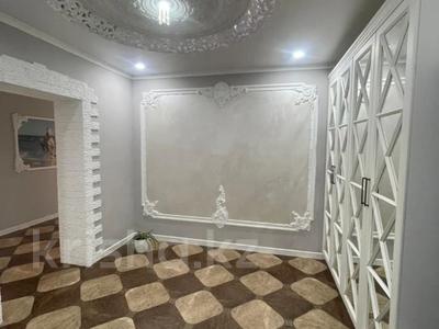 4-комнатная квартира · 166.4 м² · 2/5 этаж, мкр. Алтын орда за 62 млн ₸ в Актобе