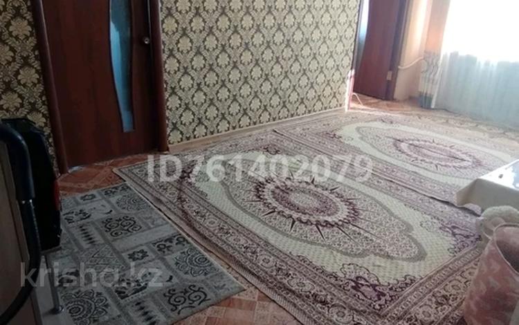 4-комнатная квартира · 65 м² · 5/5 этаж, 3мкр 74 — Возле технодом за 18.5 млн 〒 в Атырау, мкр Авангард-3 — фото 2