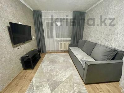 1-комнатная квартира · 33 м² · 3/5 этаж, Казахстан 31 — Угол улицы Кайсенова за 12 000 ₸ в Усть-Каменогорске