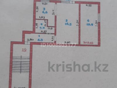 2-комнатная квартира · 43.3 м² · 2/3 этаж, мкр Центральный, Абая 16а — Драмтеатр за 13.5 млн 〒 в Атырау