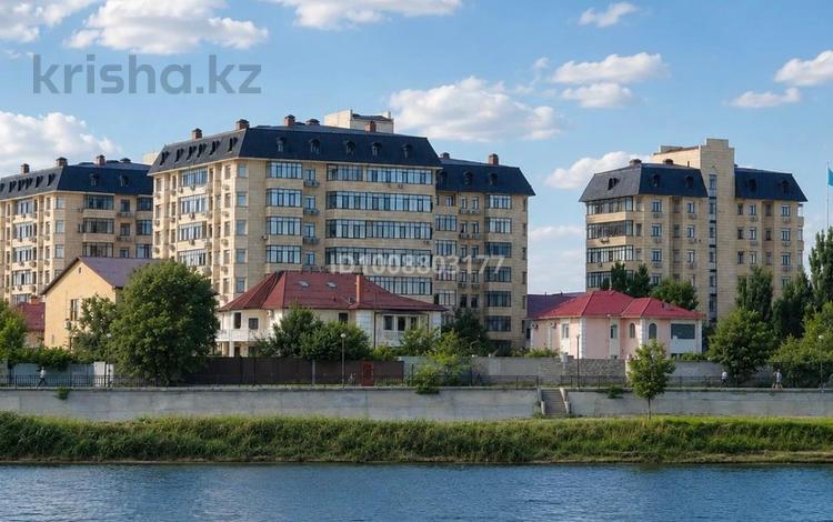 5-комнатная квартира · 190 м² · 2/8 этаж, мкр Центральный, Сейфуллина 5В — проспект Каныша Сатпаева за 75 млн ₸ в Атырау — фото 91