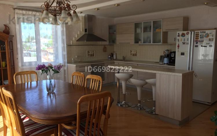 Отдельный дом · 6 комнат · 376.2 м² · 15 сот., Павлова — Коминтерна за 195 млн ₸ в Петропавловске — фото 2