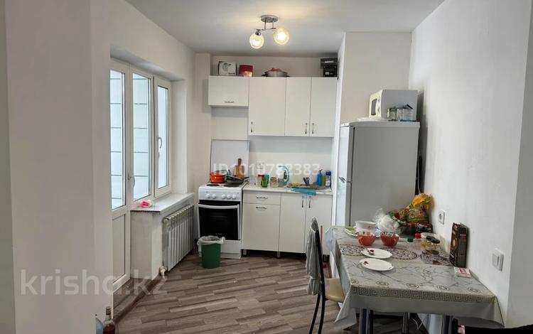 1-комнатная квартира · 46 м² · 8/25 этаж, мкр Юго-Восток, Байкена Ашимова 24 за 145 000 ₸ в Караганде, Казыбек би р-н — фото 2