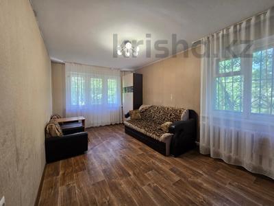 3-бөлмелі пәтер · 62 м² · 2/5 қабат, пр. Строителей, бағасы: 9 млн ₸ в Темиртау