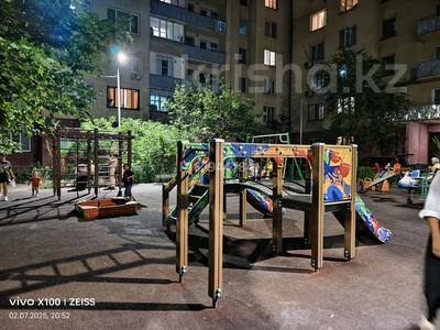 1-комнатная квартира · 52 м² · 1/12 этаж, мкр Жетысу-3 51 — Абая Момышұлы за 230 000 ₸ в Алматы, Ауэзовский р-н
