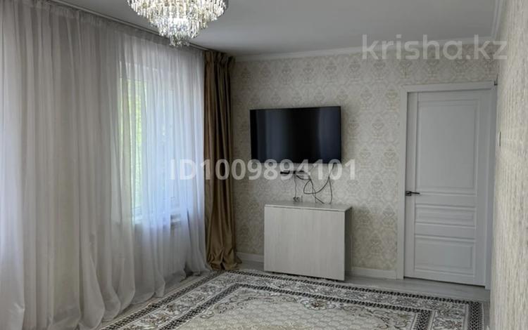 3-бөлмелі пәтер · 55 м² · 1/3 қабат, мкр Кокжиек 6, бағасы: 35 млн ₸ в Алматы, Жетысуский р-н — фото 2