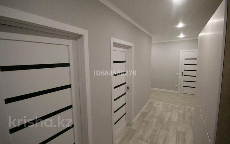 2-комнатная квартира · 70 м² · 8/10 этаж, Курмангазы за 26.5 млн ₸ в Уральске — фото 2