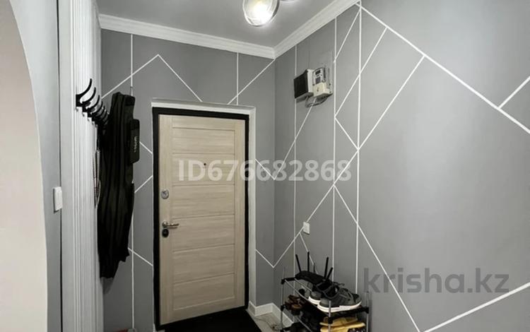 2-бөлмелі пәтер · 73 м² · 11/16 қабат, мкр. Алмагуль 20 — Роддом, бағасы: 27 млн ₸ в Атырау — фото 2
