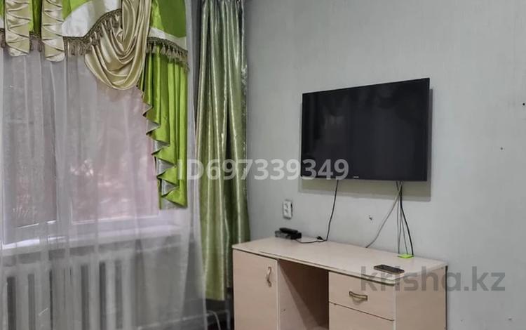 1-бөлмелі пәтер · 40 м² · 1/5 қабат, Самал 6 — 45 мектеп, Нурислам супермаркет, бағасы: 85 000 ₸ в Таразе — фото 2