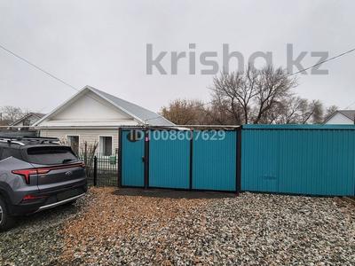 Жеке үй · 3 бөлме · 62 м² · 400 сот., Рудненская 36/8 — Пресечение Строительной и Рудненской, рядом с Школа номер 17, бағасы: 25 млн ₸ в Костанае
