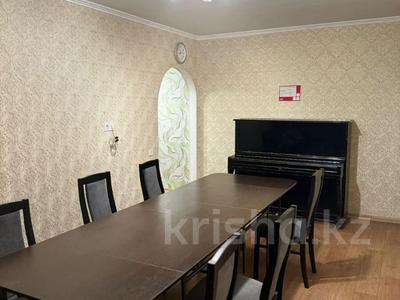 3-комнатная квартира, 58 м², 2/4 этаж, Назарбаева, пр. за 33 млн 〒 в Алматы, Алмалинский р-н