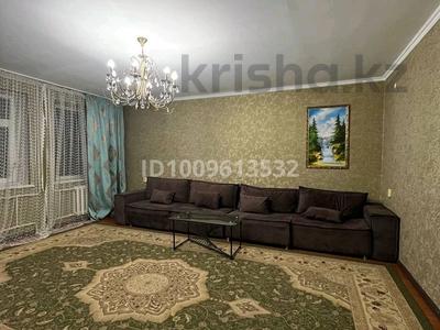 3-бөлмелі пәтер · 86 м² · 4/5 қабат, мкр Нурсат — Возле нородный банк, бағасы: 280 000 ₸ в Шымкенте, Каратауский р-н
