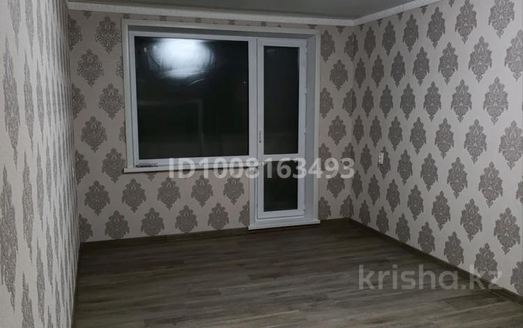 1-бөлмелі пәтер · 32 м² · 2/5 қабат, мкр Михайловка , Осевая 6 — Осевая, бағасы: 7.8 млн ₸ в Караганде, Казыбек би р-н — фото 2