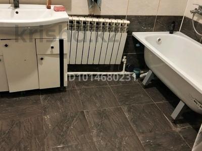 1-комнатная квартира · 58 м² · 3/5 этаж, мкр 12 22 за 10 000 ₸ в Актобе