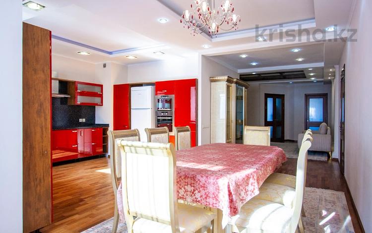 4-бөлмелі пәтер · 190.3 м² · 3/6 қабат, Ботанический сад 22, бағасы: 155 млн ₸ в Алматы, Бостандыкский р-н — фото 2