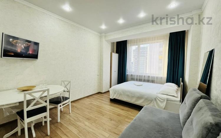 1-бөлмелі пәтер · 40 м² · 7/10 қабат, Тастақ-2 ш/а., Карасай Батыра 326 — Варламова, бағасы: 15 000 ₸ в Алматы, Алмалинский р-н — фото 2
