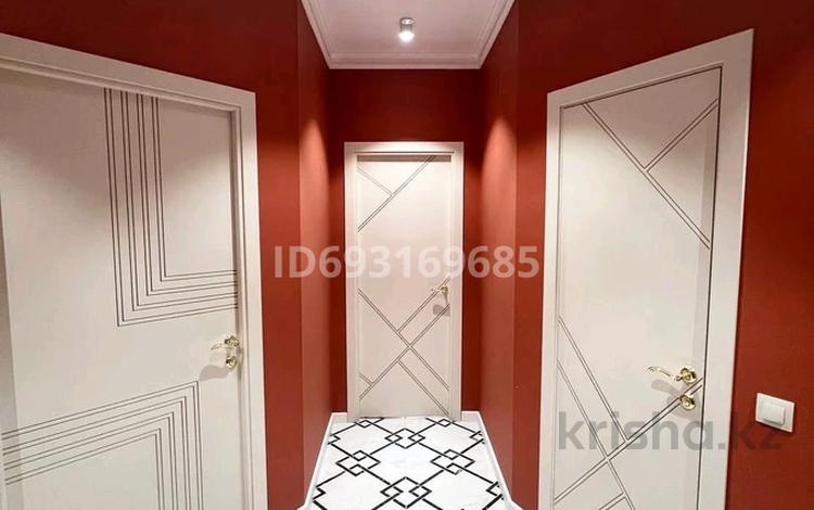 2-бөлмелі пәтер · 72 м² · 4/10 қабат, мкр Нурсая, Т. Жумагалиева 10, бағасы: 320 000 ₸ в Атырау — фото 3
