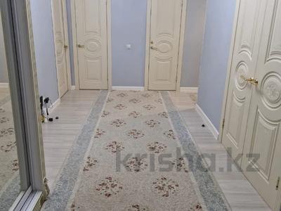 3-бөлмелі пәтер · 90 м² · 5/9 қабат, Алтын орда ш/а., бағасы: 32.5 млн ₸ в Актобе, мкр. Алтын орда