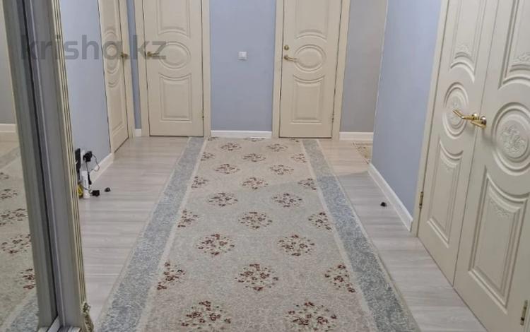 3-бөлмелі пәтер · 90 м² · 5/9 қабат, Алтын орда ш/а., бағасы: 32.5 млн ₸ в Актобе, мкр. Алтын орда — фото 2