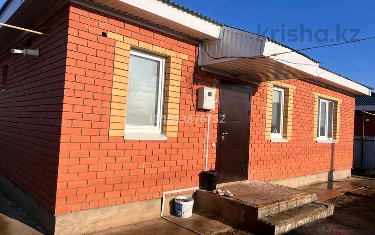 Жеке үй · 3 бөлме · 86 м² · 5 жүзд., Жұлдыз ш/а, Серкебаева, бағасы: 27 млн ₸ в Уральске, мкр Жулдыз — фото 2