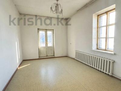 Отдельный дом · 6 комнат · 334 м² · 10 сот., Айтыкова 15а за 41 млн 〒 в Талдыкоргане