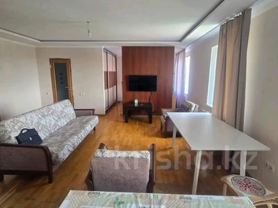 2-комнатная квартира · 51 м² · 3/3 этаж, Назира Турекулова 63 за 14.5 млн 〒 в Караганде, Казыбек би р-н