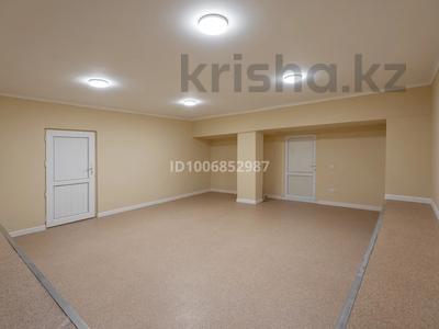 4-комнатная квартира · 102 м² · 1/5 этаж, Назарбаева 247 — Пр.Назарбаева уг.Проспект Аль-Фараби за 75 млн 〒 в Алматы, Бостандыкский р-н