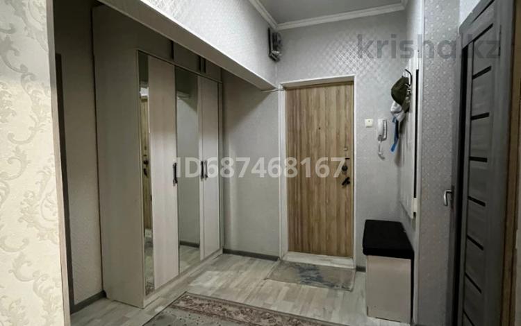 3-комнатная квартира, 65 м², 5/5 этаж, Сатпаева 19 за 20 млн 〒 в Таразе — фото 2