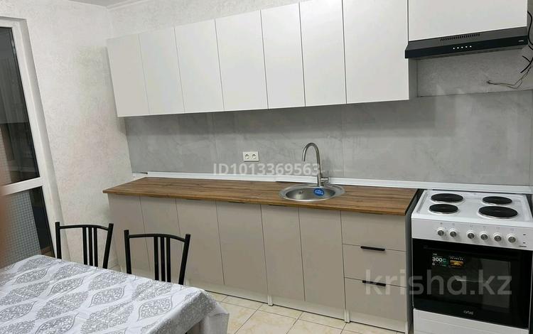 2-комнатная квартира · 65 м², мкр Аккент за 280 000 ₸ в Алматы, Алатауский р-н — фото 11
