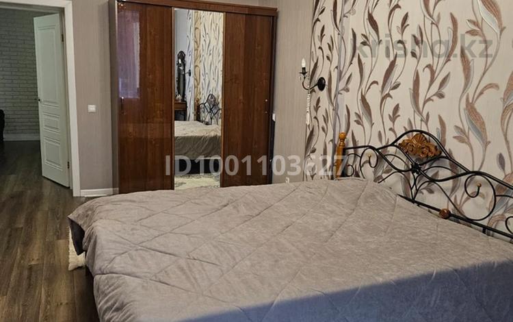 2-бөлмелі пәтер · 96.3 м² · 3/5 қабат, мкр. Алтын орда 9/5к2, бағасы: 39 млн 〒 в Актобе — фото 2