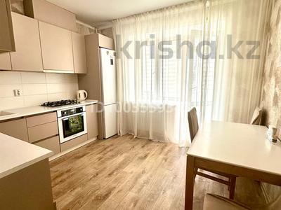 2-бөлмелі пәтер · 60 м² · 4/5 қабат, 2-й микрорайон, Чкалова 14/2 — проспект Абая, бағасы: 18 000 ₸ в Костанае