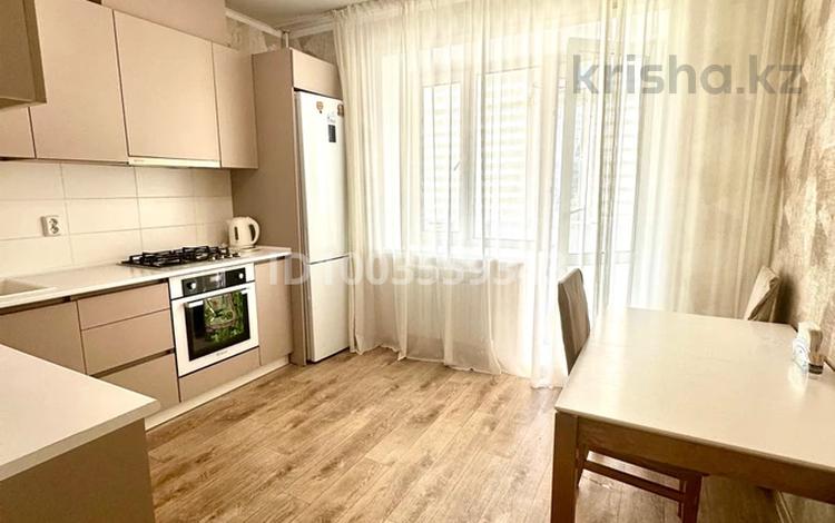 2-бөлмелі пәтер · 60 м² · 4/5 қабат, 2-й микрорайон, Чкалова 14/2 — проспект Абая, бағасы: 18 000 ₸ в Костанае — фото 2