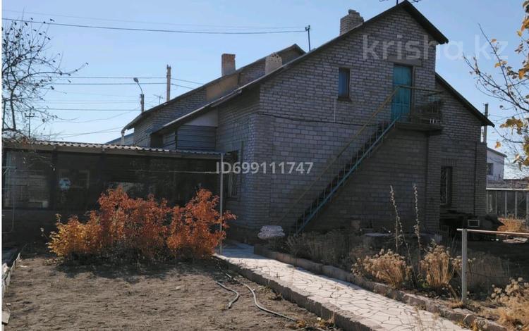 Отдельный дом · 8 комнат · 200 м² · 12 сот., Переулок Ахметжана Сармантайулы 20 за 57 млн 〒 в Балхаше — фото 4