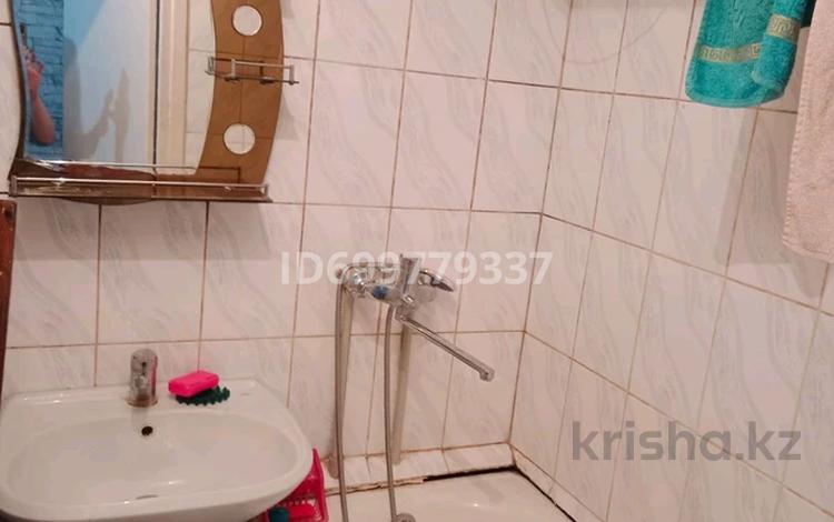 3-комнатная квартира · 70 м² · 2/5 этаж, Микрорайон 11 11 за 100 000 ₸ в Таразе — фото 2