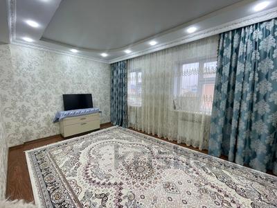 3-комнатная квартира · 80 м² · 1/10 этаж, 29-й мкр, 29-ш/а. 220 за 24.5 млн ₸ в Актау