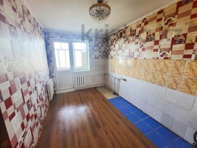 3-бөлмелі пәтер · 60 м² · 5/5 қабат, Ул. Рустембекова 3/15, бағасы: 18 млн ₸ в Талдыкоргане