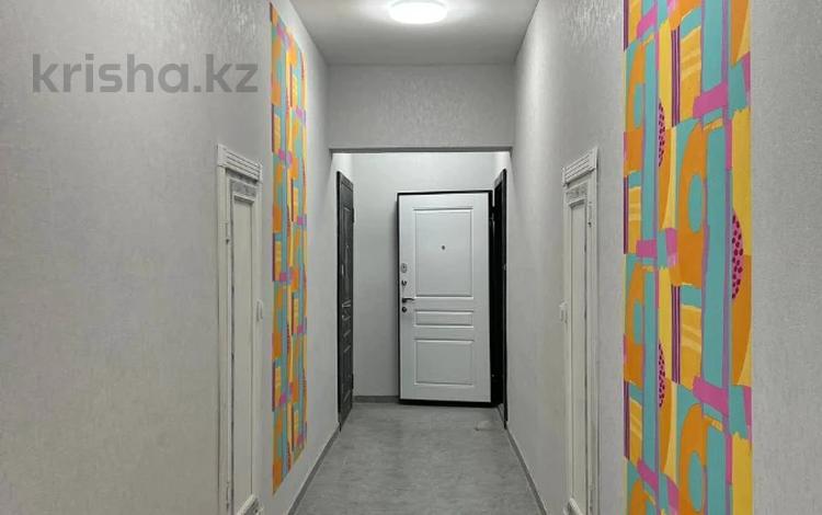 3-комнатная квартира, 69 м², 1/3 этаж, Пахомова 14 за ~ 18 млн 〒 в Усть-Каменогорске — фото 2