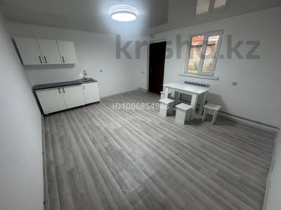 Отдельный дом · 1 комната · 18 м², мкр Шугыла, А.Сыгай — Пересичения Толе би за 110 000 〒 в Алматы, Наурызбайский р-н