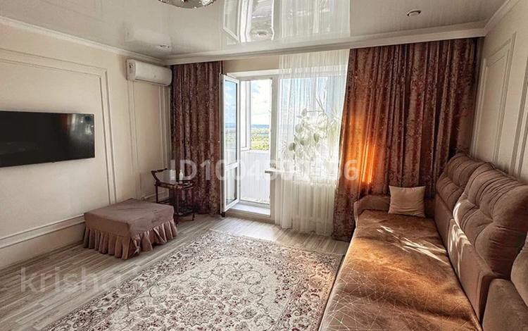 2-бөлмелі пәтер · 54 м² · 10/10 қабат, Голубые пруды ш/а. 6, бағасы: 19 млн ₸ в Караганде, Алихана Бокейханова р-н — фото 2