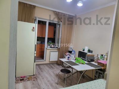 1-бөлмелі пәтер, 38 м², 4/5 қабат ай сайын, мкр Айнабулак-3 142, бағасы: 200 000 〒 в Алматы, Жетысуский р-н