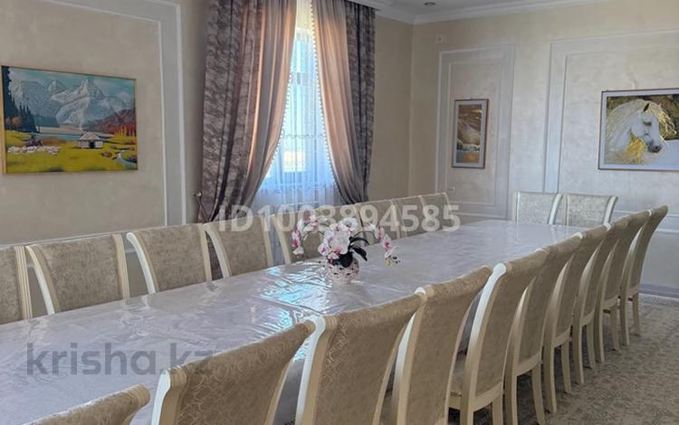 Жеке үй · 9 бөлме · 300 м² · 8 жүзд., мкр Бадам-1, бағасы: 90 млн ₸ в Шымкенте, Енбекшинский р-н — фото 2