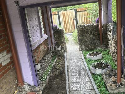 Саяжай · 2 бөлме · 38.2 м² · 6 сот., 7 — Ст Родничок, за понтоным мостом, бағасы: 13.5 млн ₸ в Усть-Каменогорске, Ахмирово