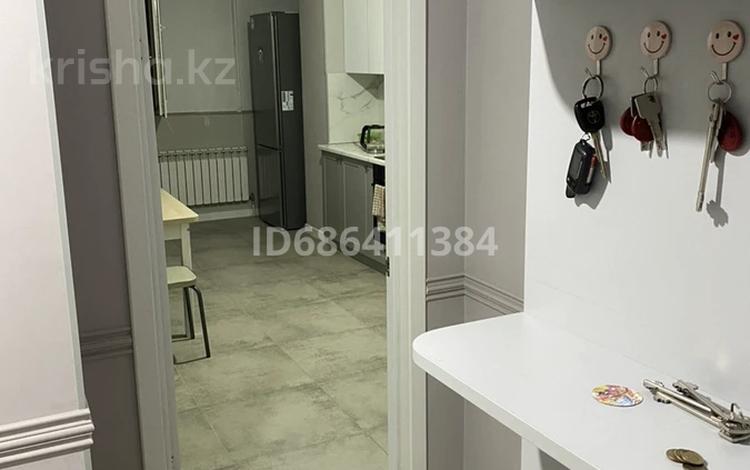 2-комнатная квартира · 60 м² · 2/9 этаж, Ахмет Байтурсынулы за 290 000 ₸ в Астане, Сарайшык р-н — фото 18