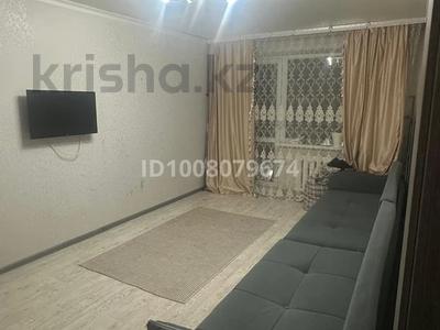 2-бөлмелі пәтер · 44.4 м² · 5/5 қабат, Пришахтинск, 22-шағынаудан, бағасы: 12.5 млн ₸ в Караганде, Алихана Бокейханова р-н