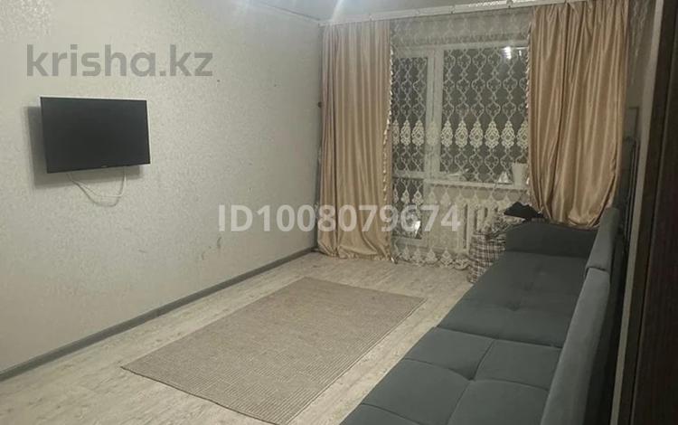 2-бөлмелі пәтер · 44.4 м² · 5/5 қабат, Пришахтинск, 22-шағынаудан, бағасы: 12.5 млн ₸ в Караганде, Алихана Бокейханова р-н — фото 2